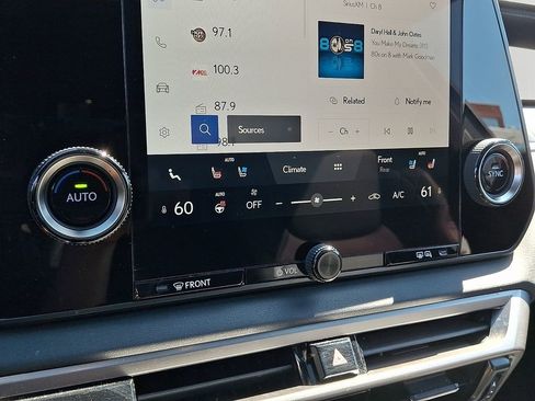 Used 2023 Lexus RX 350 Premium w/ Accessory Package AWD/4WD image 17