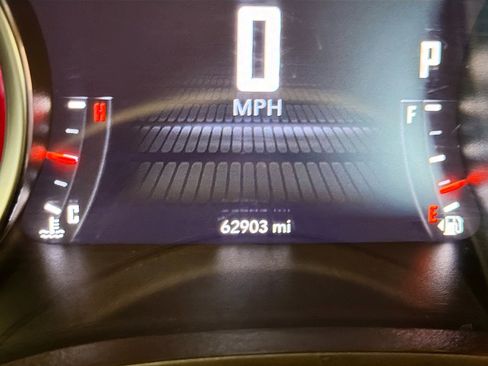 Used 2023 Dodge Challenger SXT RWD image 8
