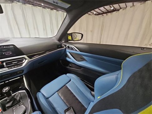 Used 2022 BMW M4 Coupe image 11