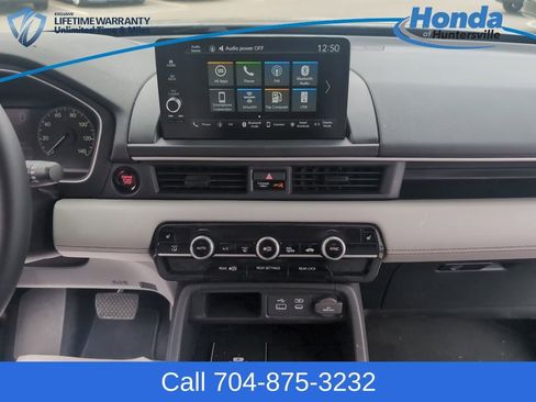 Used 2025 Honda Pilot EX-L image 19