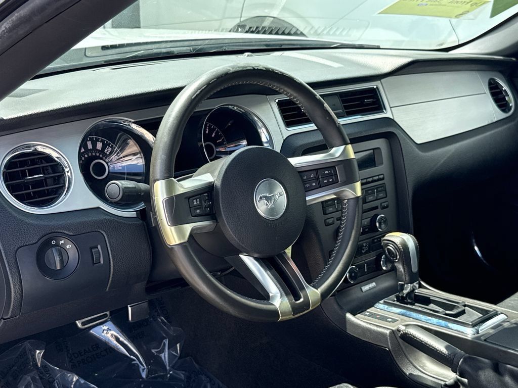 Used 2014 Ford Mustang Premium RWD image 6