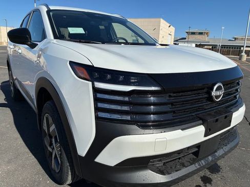 New 2026 Nissan Kicks SV w/ SV Premium Package image 8