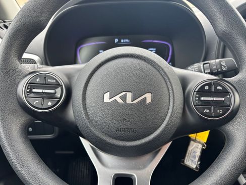 Used 2025 Kia Soul LX w/ LX Technology Package image 25