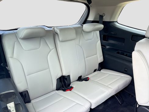 Used 2023 Kia Telluride SX FWD image 29