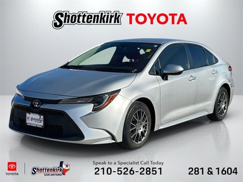 Used 2022 Toyota Corolla LE image 1