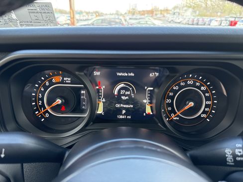 Used 2026 Jeep Wrangler Unlimited Rubicon AWD/4WD image 18