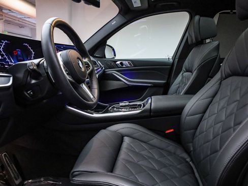 Used 2026 BMW X5 M60i w/ Executive Package image 19