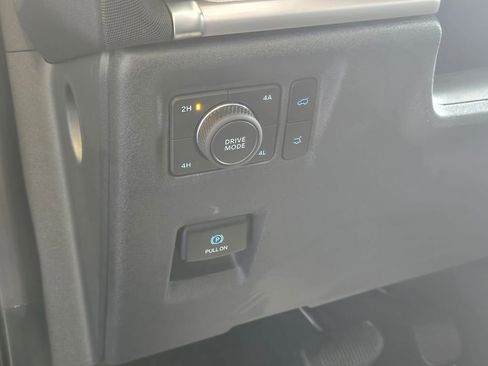 Used 2025 Ford Expedition Max Active image 12