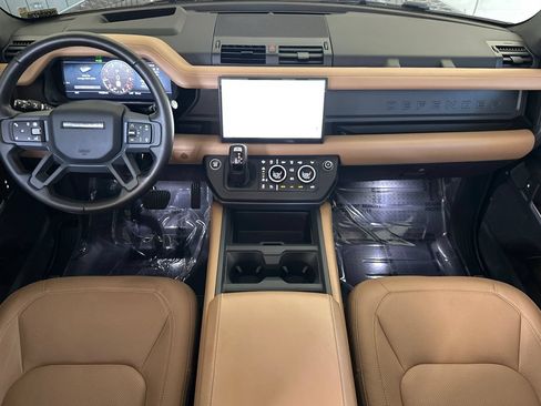 Used 2025 Land Rover Defender 110 X-Dynamic SE AWD/4WD image 15
