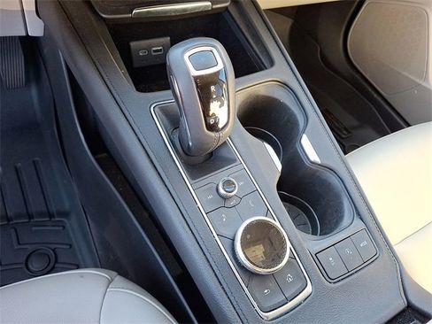 Used 2019 Cadillac XT4 Luxury w/ Cold Weather Package image 11