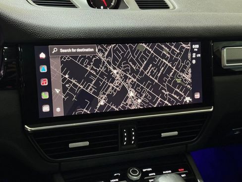 Used 2022 Porsche Cayenne S image 14