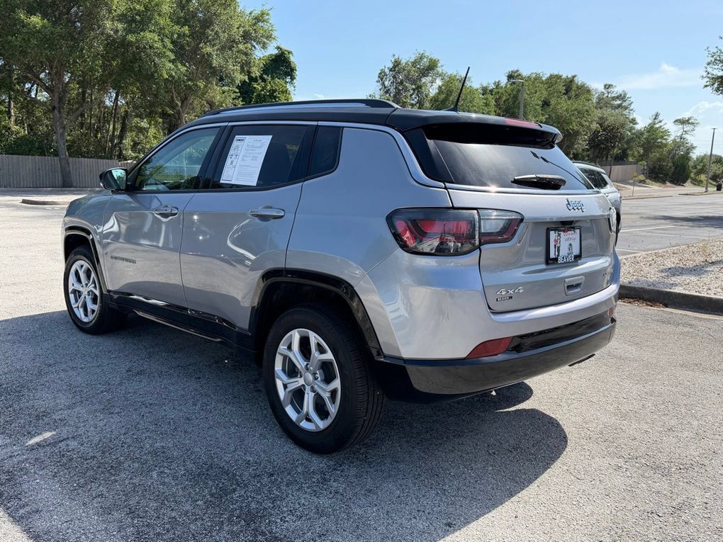 Used 2022 Jeep Compass Limited w/ Elite Group AWD/4WD image 7