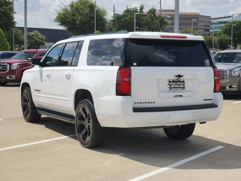 Used 2019 Chevrolet Suburban Premier RWD image 5