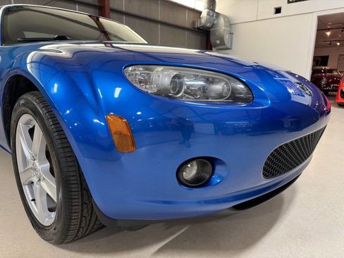 Used 2006 MAZDA MX-5 Miata Touring RWD image 22