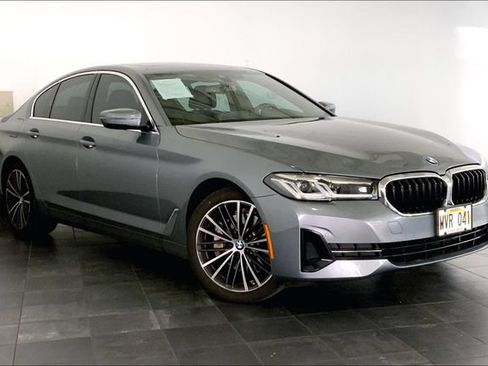 Used 2023 BMW 530i w/ Convenience Package RWD image 2