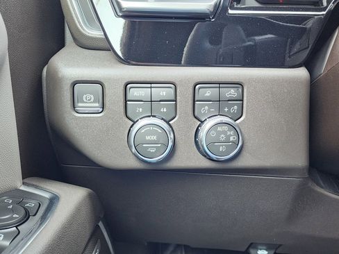 New 2026 GMC Sierra 1500 SLT w/ SLT Premium Plus Package image 19