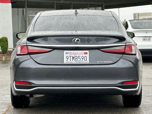 Used 2025 Lexus ES 300h w/ Accessory Package (Z2) FWD image 8