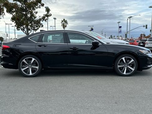 New 2025 Acura TLX w/ Technology Package image 4