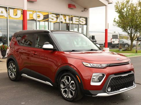 Used 2020 Kia Soul X-Line FWD image 3
