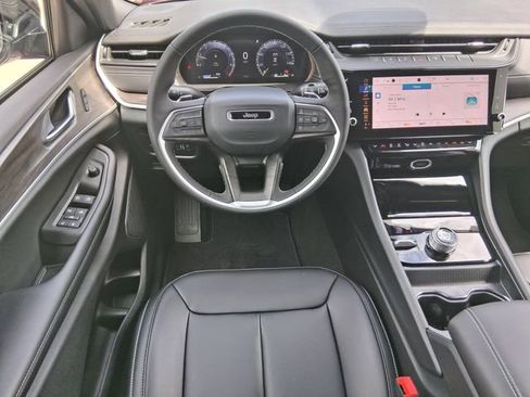 New 2026 Jeep Grand Cherokee L Limited AWD/4WD image 13