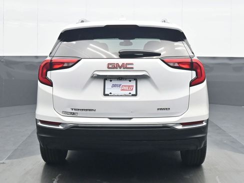 Used 2021 GMC Terrain SLT w/ Infotainment Package II AWD/4WD image 5