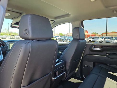 New 2026 GMC Sierra 1500 SLT RWD image 9