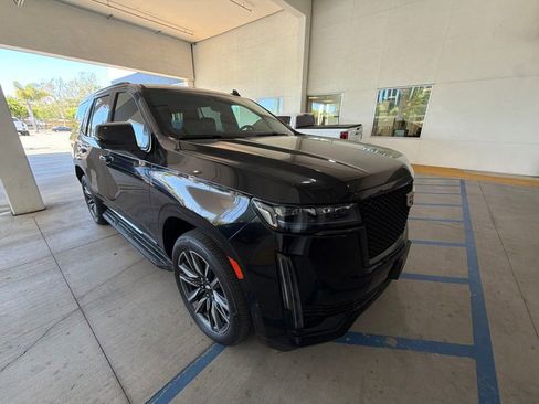 Used 2023 Cadillac Escalade Sport AWD/4WD image 3
