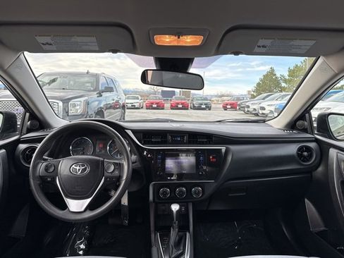 Used 2018 Toyota Corolla L image 20