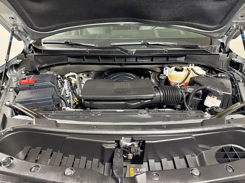 Used 2025 GMC Yukon XL Denali AWD/4WD image 30