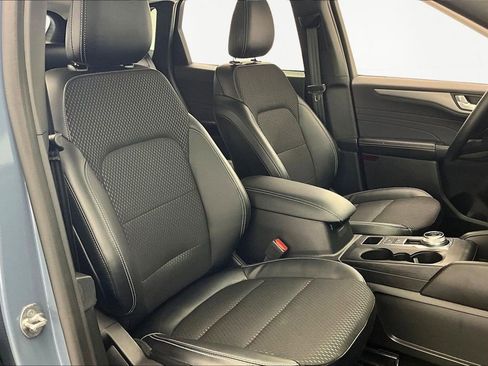 Used 2025 Ford Escape SE image 7