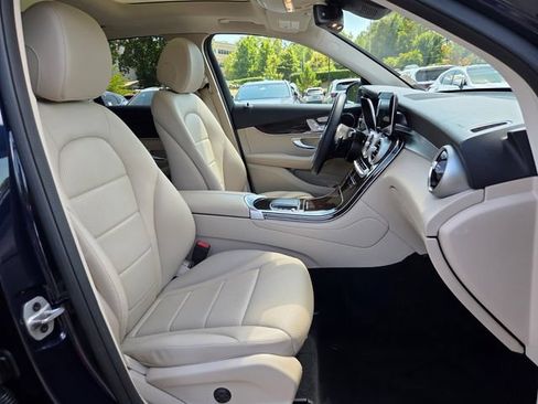 Used 2022 Mercedes-Benz GLC 300 image 19