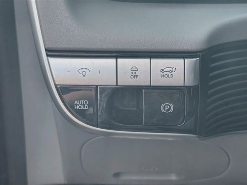 Used 2024 Hyundai Ioniq 5 SEL AWD/4WD image 17