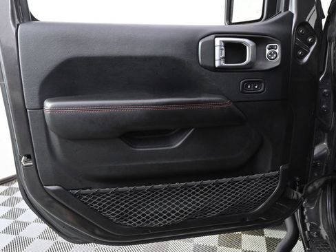 Used 2018 Jeep Wrangler Unlimited Rubicon AWD/4WD image 24