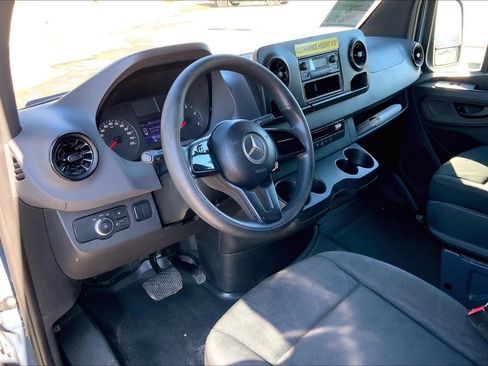 Used 2019 Mercedes-Benz Sprinter 170 image 18