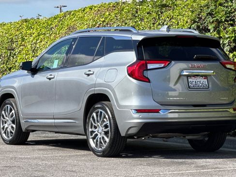 Used 2023 GMC Terrain Denali w/ Denali Premium Package AWD/4WD image 6