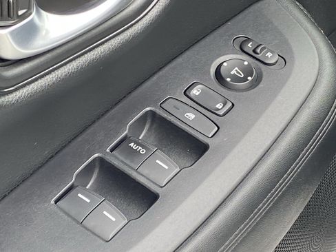 Used 2024 Honda HR-V LX image 29