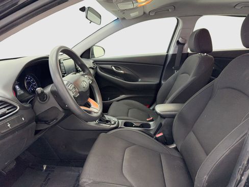 Used 2018 Hyundai Elantra GT image 17