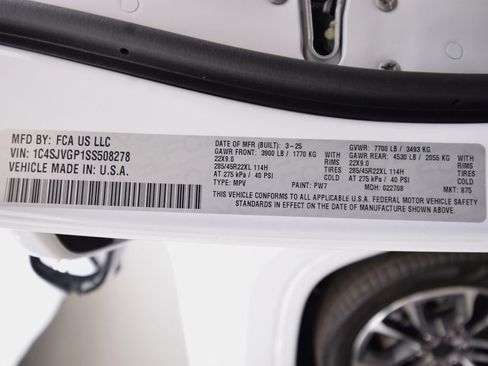 Used 2025 Jeep Grand Wagoneer Series III image 35