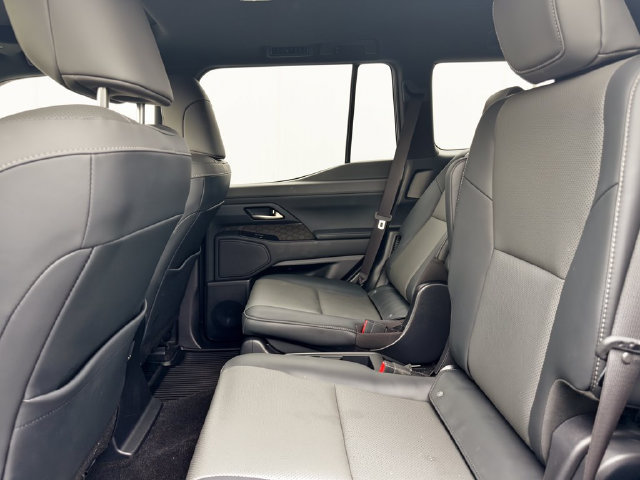 Used 2025 Lexus GX 550 w/ Accessory Package (2T) AWD/4WD image 27
