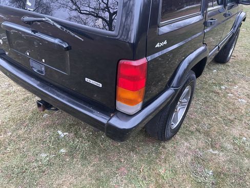 Used 2000 Jeep Cherokee Classic image 16