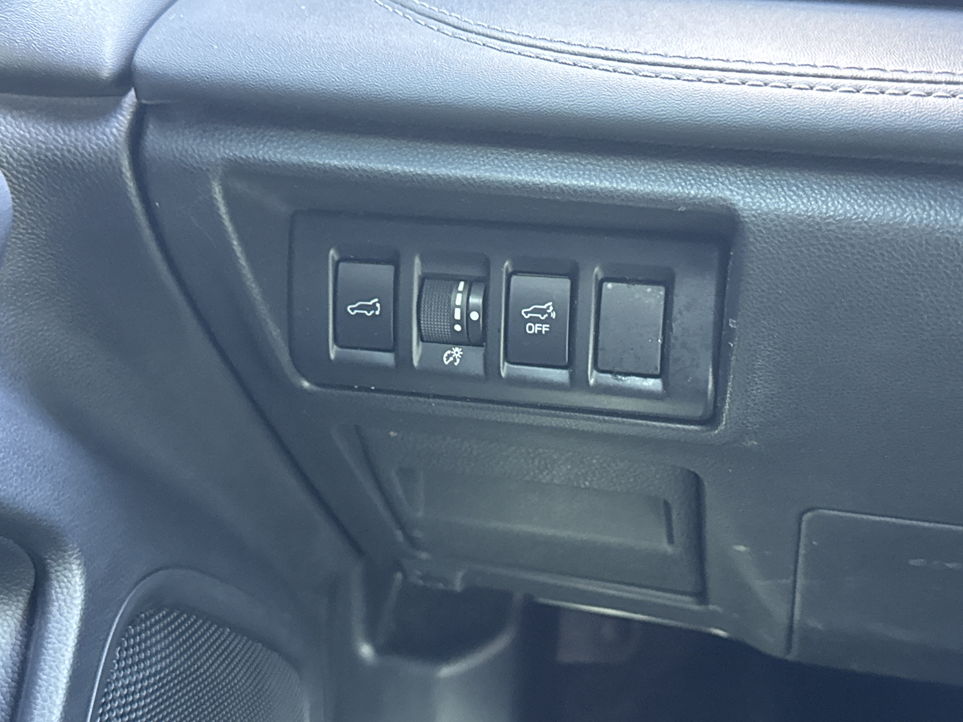 Used 2020 Subaru Outback Limited AWD/4WD image 8