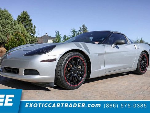 Used 2010 Chevrolet Corvette Coupe w/ 1LT RWD image 1