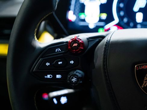 Used 2026 Lamborghini Revuelto AWD/4WD image 38