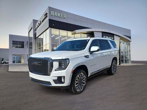 Used 2023 GMC Yukon Denali Ultimate w/ LPO, Floor Liner Package AWD/4WD image 1