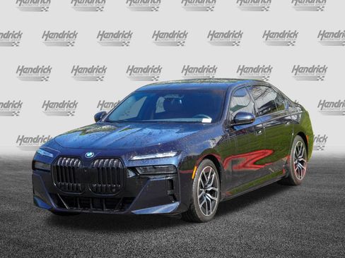 Used 2023 BMW i7 xDrive60 AWD/4WD image 5