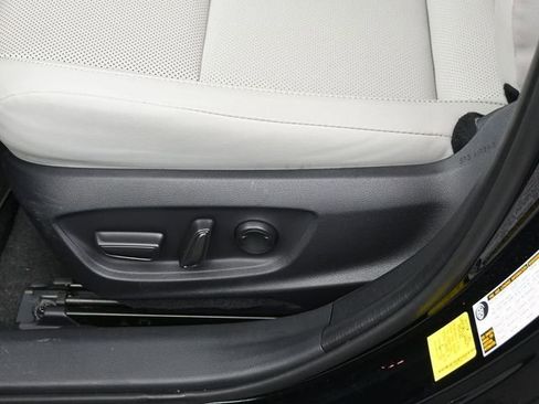 Certified 2024 Toyota Prius XLE image 26