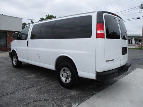Used 2020 Chevrolet Express 2500 LS w/ Driver Convenience Package RWD image 3