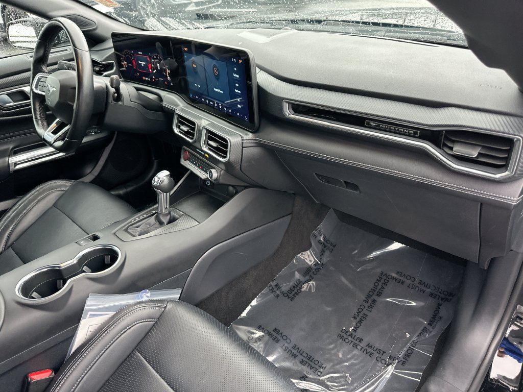 Used 2025 Ford Mustang Premium RWD image 27