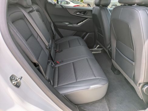 Used 2025 Chevrolet Equinox LT w/ Convenience Package II image 22