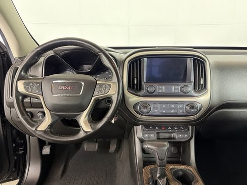 Used 2021 GMC Canyon Denali image 3